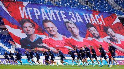 Домашние отборочные матчи ЧМ-2022 сборная России по футболу проведет в Казани и Санкт-Петербурге