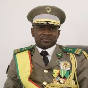 На президента Мали пытались напасть двое вооруженных мужчин