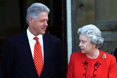 Клинтон предпочел шопинг чаепитию с Елизаветой II