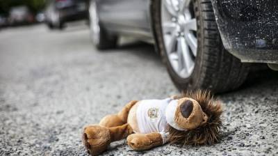 В Смоленске под колеса кроссовера попал 4-летний ребенок