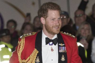 Королевскую семью ждет новый скандал: принц Гарри продал свои «интимные» мемуары