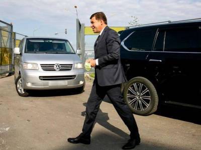 Глава Среднего Урала тоже отдаст правительственные машины на борьбу с коронавирусом
