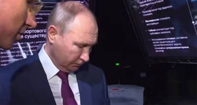 Путин ознакомился с возможностями нового истребителя Checkmate – видео
