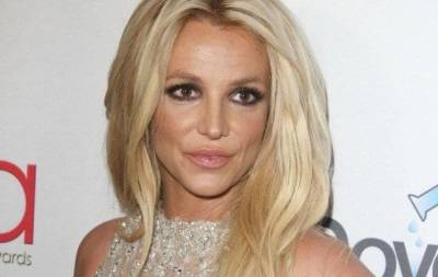Бывший охранник Бритни Спирс заявил, что певицу накачивали наркотиками и противозачаточными таблетками