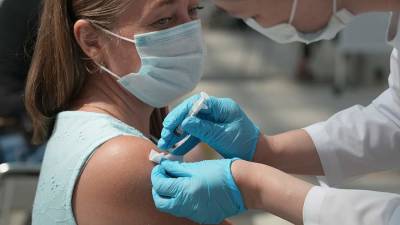 В Петербурге рассказали о возможности введения обязательной вакцинации