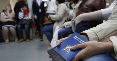 Демографы назвали количество украинских заробитчан и причины отъезда из страны
