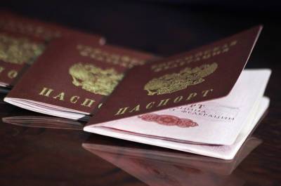 Дмитрий Козак - Почти миллион украинцев получили гражданство России с 2016 года - pnp.ru - Россия - Украина - Франция - Донбасс - с. 2016 Года