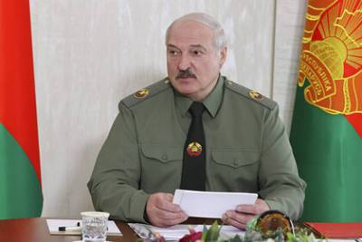 Лукашенко сравнил литовских пограничников с фашистами и напомнил им про лагеря