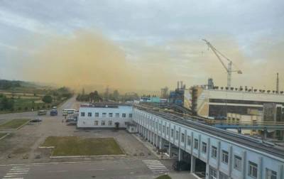 Авария на химзаводе под Ровно: опасных веществ в воздухе не выявили
