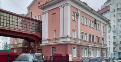 В Ярославле задержали мужчину, разбившего четыре окна в здании Следственного комитета
