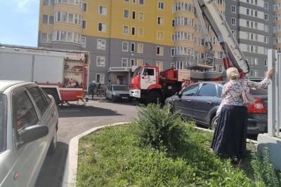 Жительница Курска оставила маленького ребенка одного в квартире на 15 этаже