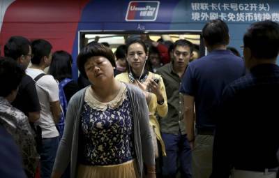 По меньшей мере 12 человек погибли при затоплении метро в Китае