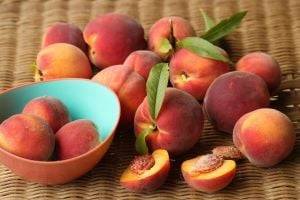 Торговец персиками признался, как за секунду найти самые спелые