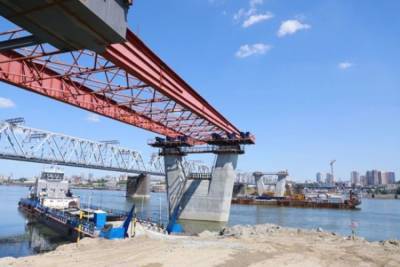 В Новосибирске на 57 метров увеличили пролёт 4-го моста