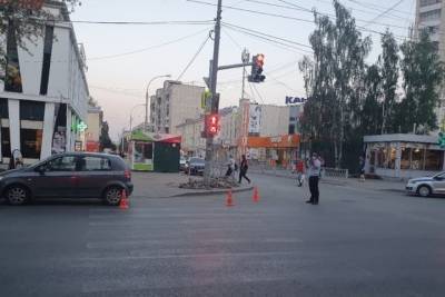 7-летнего мальчика на самокате сбил Hyundai Getz в Екатеринбурге