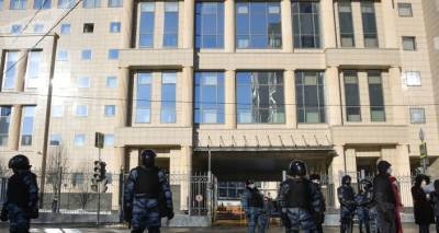 Двенадцать московских судов получили сообщения о "минировании"