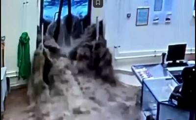 Опубликовано видео июньского затопления магазина «Драйвер» в Рязани