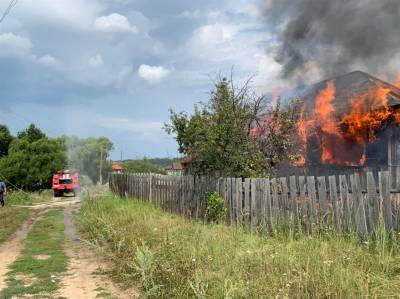 Двое детей получили ожоги во время пожара в селе Румянцево
