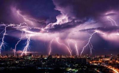 В Украине объявили штормовое предупреждение высшего уровня опасности
