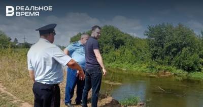 В Альметьевске в реке Зай утонул Land Rover с двумя мужчинами