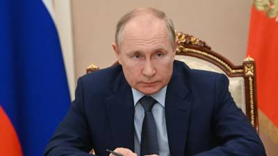 Путин обсудит с правительством ситуацию с коронавирусом и ценами