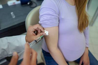 В Дании беременным разрешили вакцинироваться от коронавируса