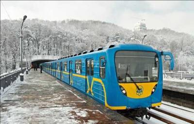 Убыточный «Киевский метрополитен» потратит больше 7 млн грн на элитную компьютерную технику, но жалуется на нехватку денег