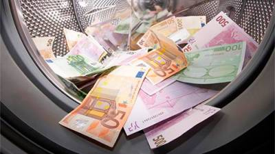 На территории Европейского союза могут ограничить платежи наличными и запретить анонимные транзакции с криптовалютой