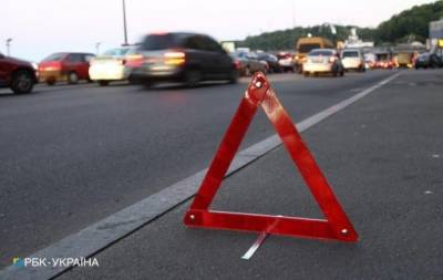 На Закарпатье произошло смертельное ДТП: Mercedes Vito столкнулся с грузовиком