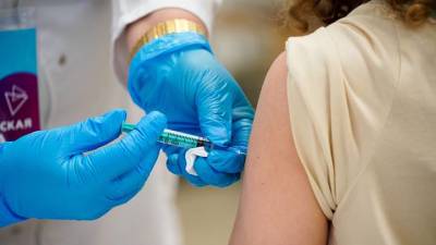 Московские онкологи рекомендуют пациентам сделать прививку от COVID-19