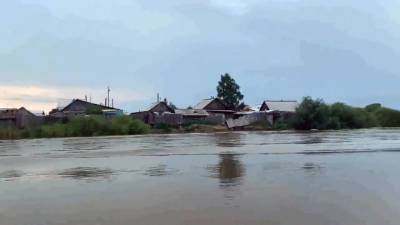 Видео из Сети. В Улан-Удэ выделили 23 млн рублей на защиту левого берега Селенги от паводков