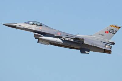 Турецкие F-16 перехватили российский самолет возле границы Польши