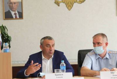 Полицейским Волховского района предложили заблаговременно помогать с трудоустройством отбывающим наказание