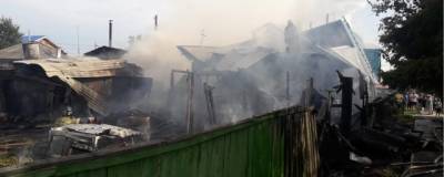 В Бердске дети по неосторожности сожгли свой дом