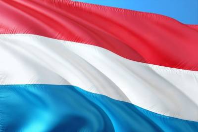 Люксембург предложил провести референдум об исключении Венгрии из ЕС