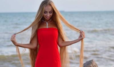 Украинка отрастила двухметровые волосы и поразила красотой: "Настоящая Рапунцель"