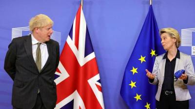 Великобритания требует "нового курса" на торговлю после Brexit для Северной Ирландии