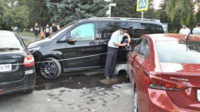 На улице Беляева в ДТП с участием трех машин пострадали дети