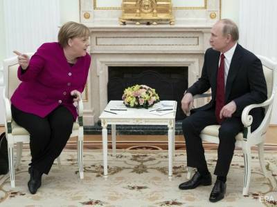Меркель обсудила с Путиным Минские соглашения и "Северный поток – 2"