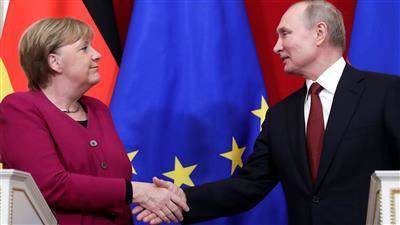Путин и Меркель удовлетворены завершением строительства "Северного потока - 2" - Кремль