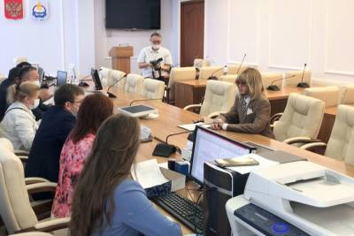 Сергей Зверев подал документы в Избирком Бурятии