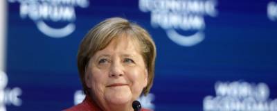 Меркель обсудила по телефону с Путиным "Северный поток-2" и транзит газа через Украину