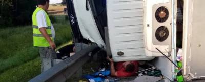 На трассе в Новосибирской области в ДТП пострадал водитель грузовика