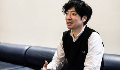 Режиссера церемонии открытия Олимпиады в Токио уволили на фоне расистского скандала