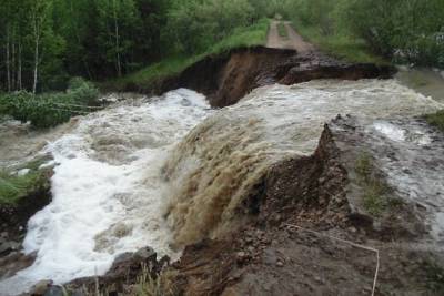 Дорогу в Тунгокоченском районе Забайкалья перекрыли из-за паводков