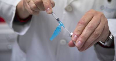 В Грузии допустили вакцинацию граждан с 16 лет