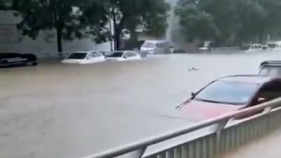 До 33 человек выросло число жертв наводнения в Китае - newdaynews.ru - Китай - Чжэнчжоу