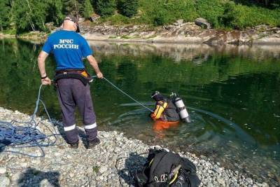 Утонувших в реке Лебедь рыбаков нашли на Алтае
