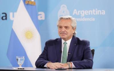 Аргентина разрешит указывать третий пол в документах