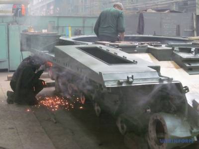 В Украине ко Дню Независимости построят образцовый танк БМ «Оплот»